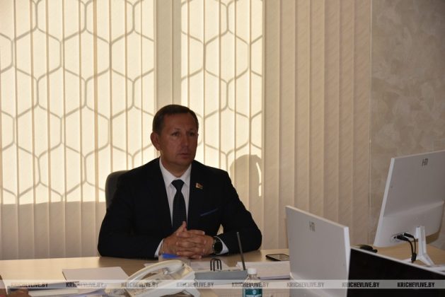 24 жителя Кричевского района обратились на прием председателя райисполкома