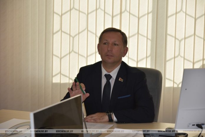 24 жителя Кричевского района обратились на прием председателя райисполкома