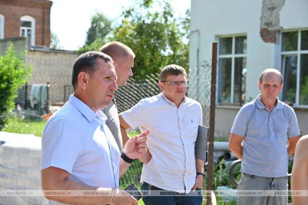 Председатель райисполкома провел рабочее совещание на ремонтирующемся объекте ДШИ