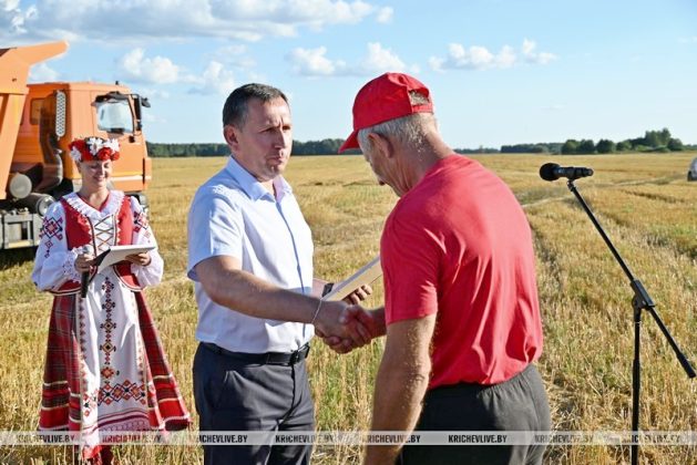 Первые тысячники на жатве-2025 определились в Кричевском районе