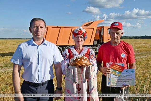 Первые тысячники на жатве-2025 определились в Кричевском районе