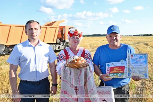 Первые тысячники на жатве-2025 определились в Кричевском районе