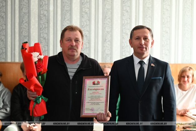 Руководство района поздравило коллектив ПМК-264