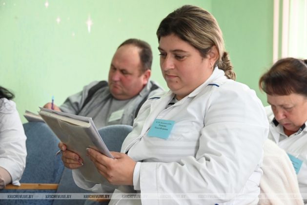 Узнали, кто стал победителем конкурса среди техников по искусственному осеменению КРС в Кричеве