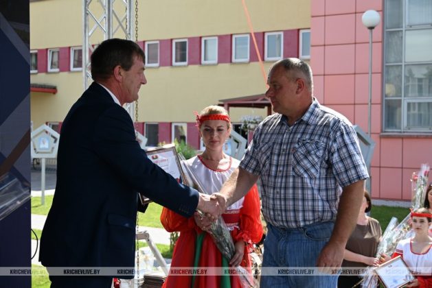 Узнали, как отметили свой профессиональный праздник работники ОАО «Кричевцементношифер»