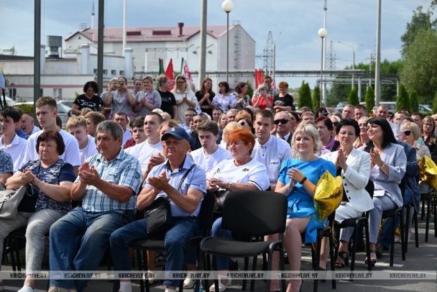 Узнали, как отметили свой профессиональный праздник работники ОАО «Кричевцементношифер»