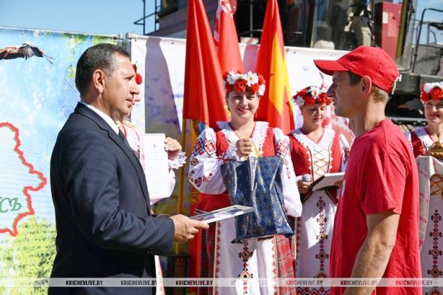 В Кричевском районе еще 4 экипажам покорилась планка в 1000 тонн