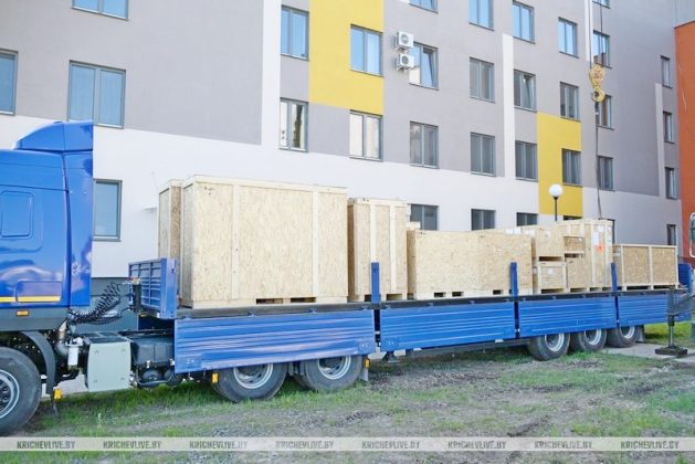 Высокотехнологичное оборудование начало поступать в новую поликлинику Кричева