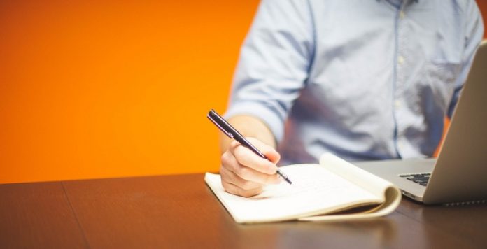 Кричевляне интересуются: как установить отцовство, если предполагаемый отец проживает за границей