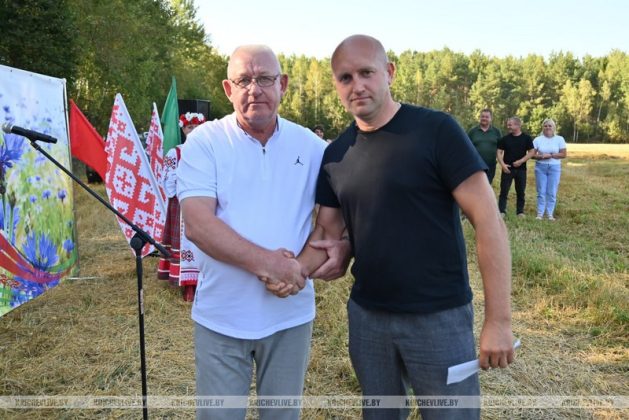 СПК «Колхоз им. Суворова» первыми на Кричевщине завершили уборку зерновых