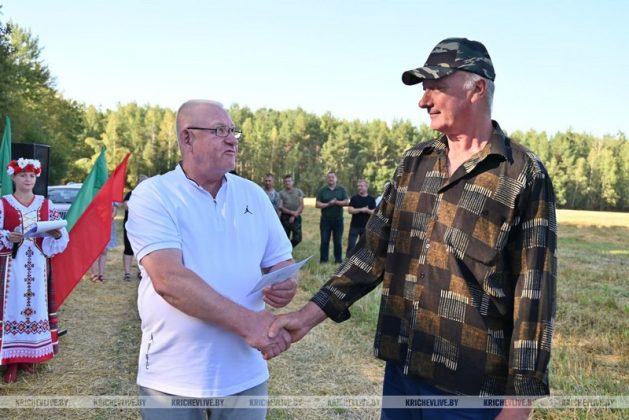 СПК «Колхоз им. Суворова» первыми на Кричевщине завершили уборку зерновых