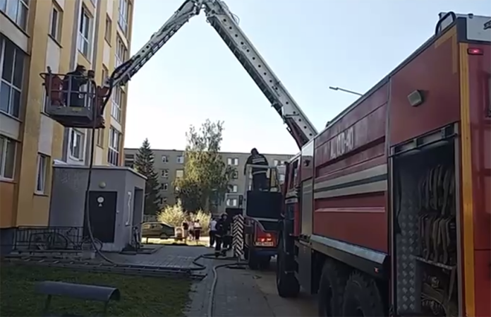 В Климовичах 11-летний мальчик спас младшего брата из горящей квартиры