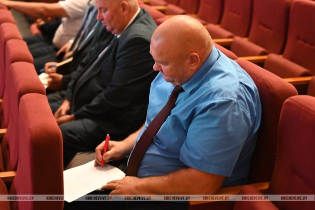 Председатель облсовета депутатов провел в Кричеве оперативное совещание