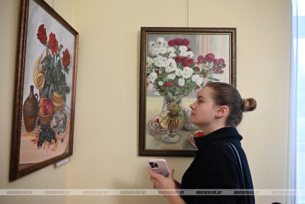 Выставка картин Натальи Пугачевой открылась в Кричеве