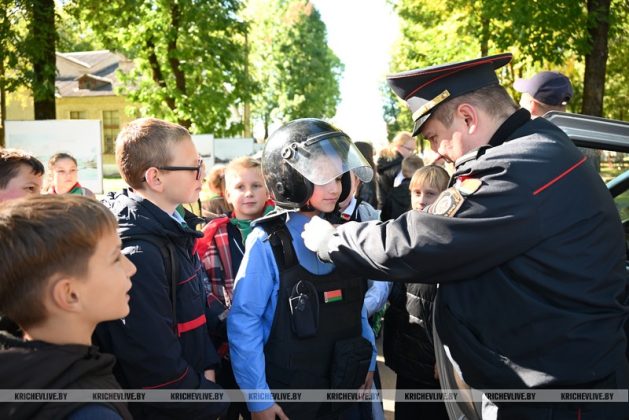 Единый день безопасности прошел в детском парке Кричева