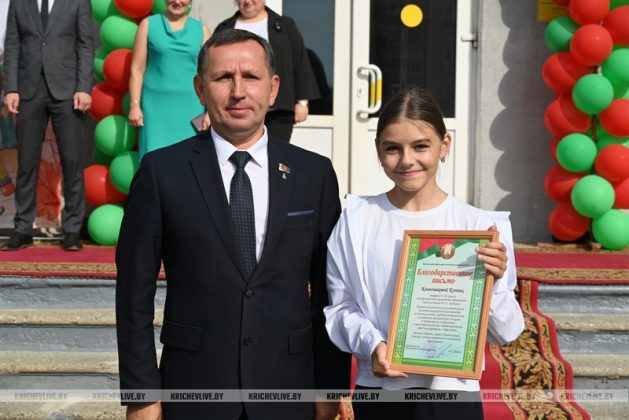 Что первоклассники СШ №3 пообещали председателю райисполкома