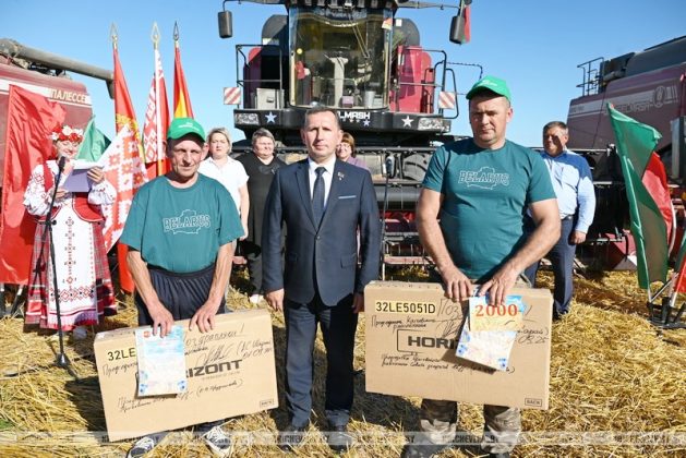 КСУП «Молятичи-АГРО» завершило уборку наградами