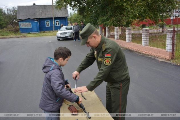 На праздник города в Кричев приехали военные из Могилева