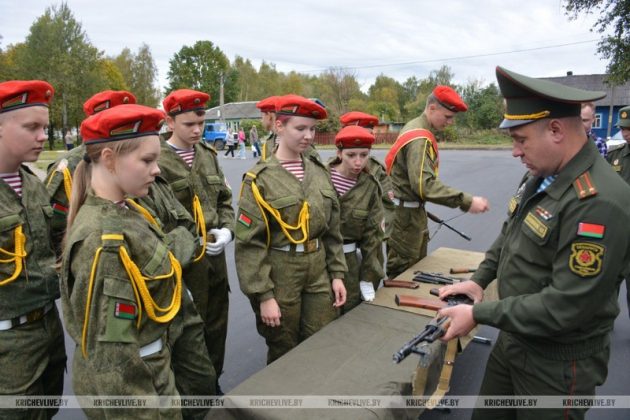 На праздник города в Кричев приехали военные из Могилева