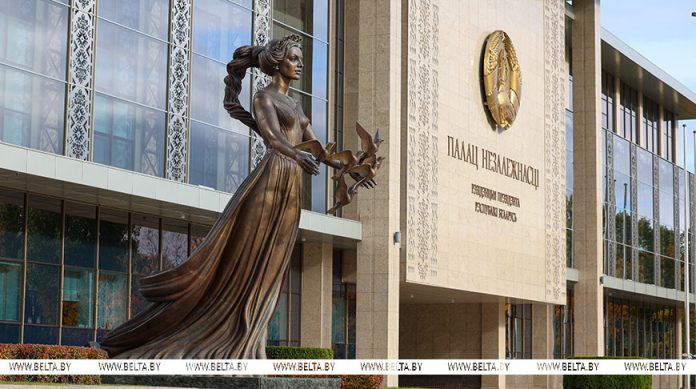 Программа развития до 2030 года и подготовка встречи с учеными. Лукашенко заслушал доклады Головченко и Караника723_big Программа развития до 2030 года и подготовка встречи с учеными. Лукашенко заслушал доклады Головченко и Караника