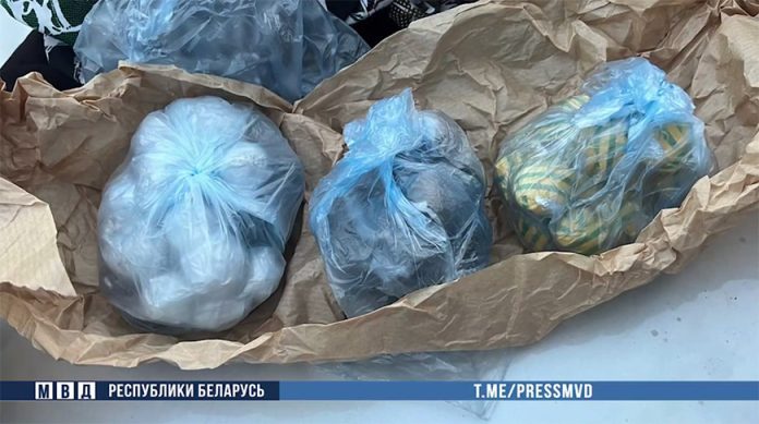 Учащийся колледжа работал на наркошоп, опасные вещества распространял в Могилеве и Кричеве