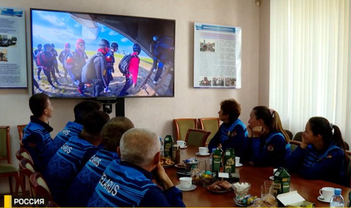 Белорусские парашютисты завоевали золото и установили рекорд на международных соревнованиях