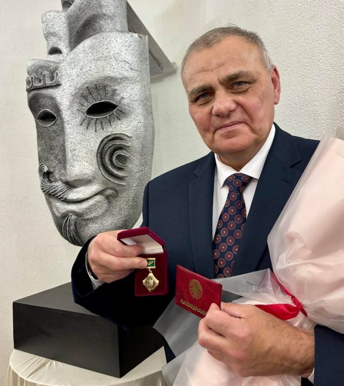 Кричевлянин Вячеслава Яковенко  удостоен высокой награды Министерства культуры Кричевлянин Вячеслава Яковенко  удостоен высокой награды Министерства культуры