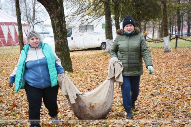 Республиканский субботник: как жители Кричева делают свой город краше