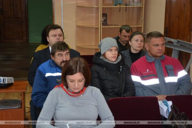 Жители Костюшковичей обсудили меры безопасности с представителями РОЧС и Госэнергогазнадзора