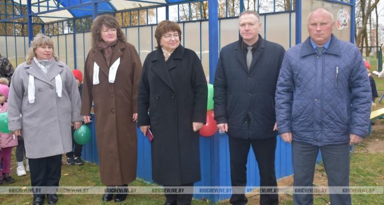 В детском саду Кричева открыли инклюзивную игровую площадку