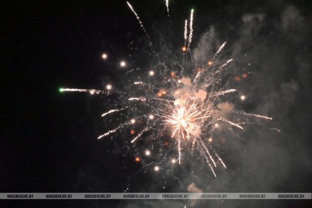 Дожинки в Кричеве завершились праздничным салютом