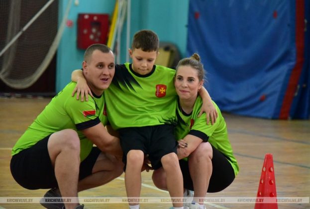 В Кричеве прошел спортивный праздник «Здоровые родители — здоровая семья».