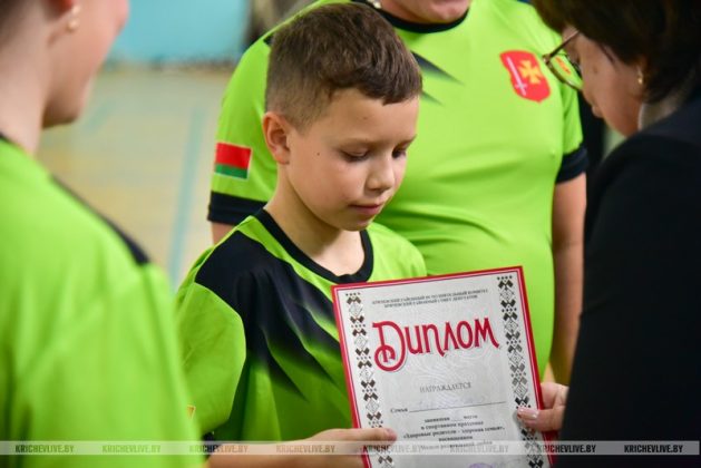 В Кричеве прошел спортивный праздник «Здоровые родители — здоровая семья».