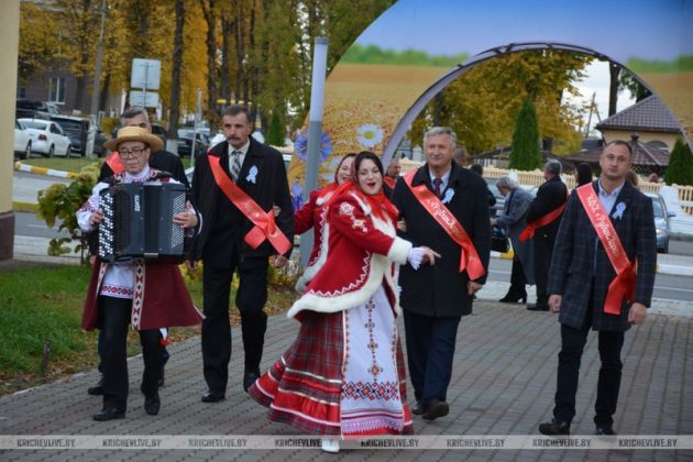 «Дожинки-2025»: Кричев благодарит своих аграриев