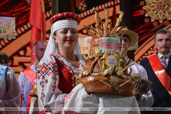 «Дожинки-2025»: Кричев благодарит своих аграриев