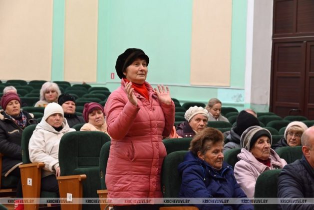 Руководство района встретилось с жителями микрозоны «Цемзаводская»: что обсуждали