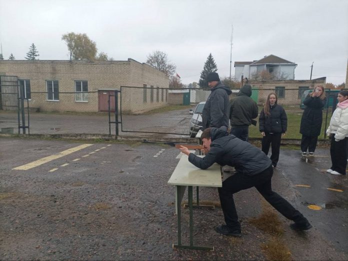 В Кричевской ДОСААФ прошли соревнования для инструкторов и школьников
