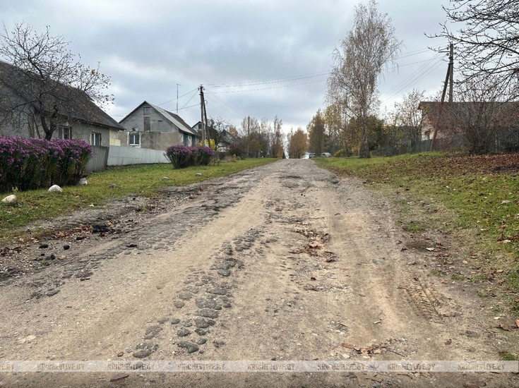 Ремонт дороги в Кричевском районе обсуждали с выездом на место