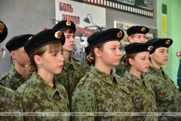 В СШ№ 5 почтили память погибших в годы войны и открыли новую выставочную экспозицию
