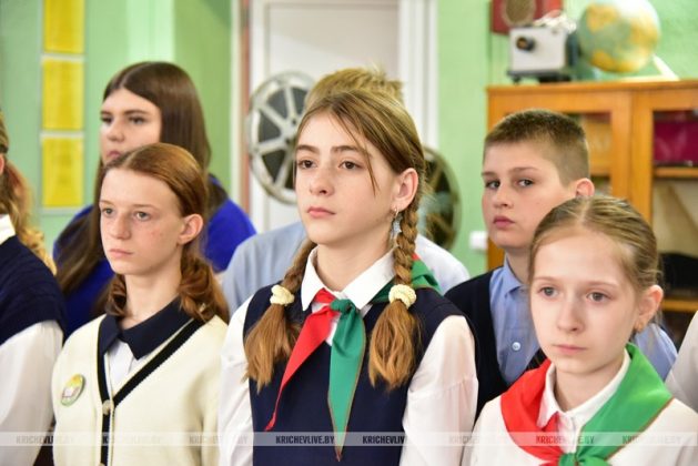 В СШ№ 5 почтили память погибших в годы войны и открыли новую выставочную экспозицию