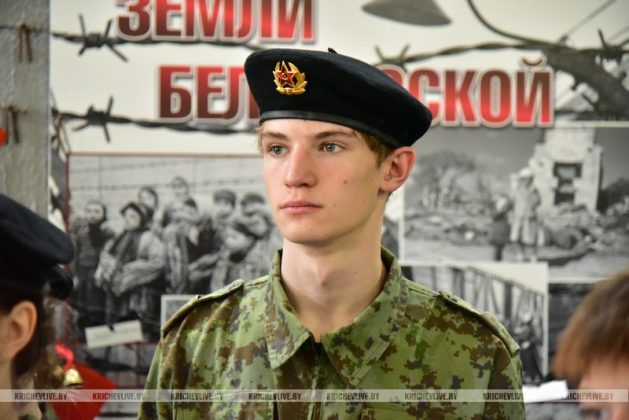 В СШ№ 5 почтили память погибших в годы войны и открыли новую выставочную экспозицию