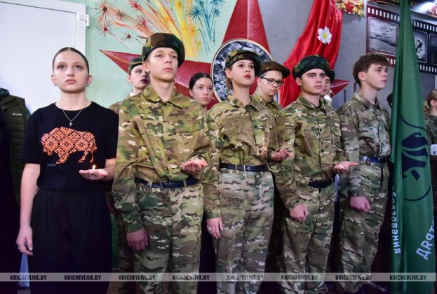 В СШ№ 5 почтили память погибших в годы войны и открыли новую выставочную экспозицию