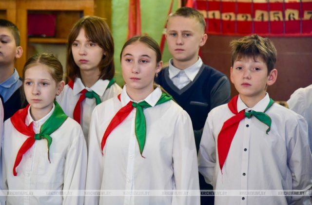 В СШ№ 5 почтили память погибших в годы войны и открыли новую выставочную экспозицию
