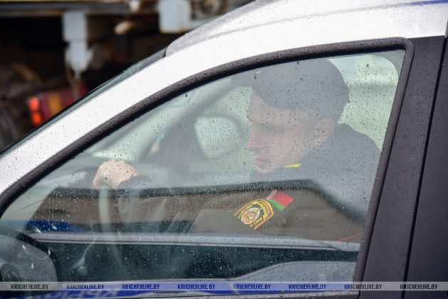 Сотрудники Кричевского отдела охраны отработали навыки управления оперативным транспортом