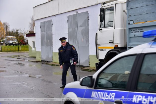 Сотрудники Кричевского отдела охраны отработали навыки управления оперативным транспортом