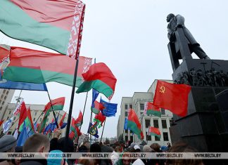 День трудовых достижений и важных открытий. Лукашенко подчеркнул созидательный смысл праздника 7 ноября День трудовых достижений и важных открытий. Лукашенко подчеркнул созидательный смысл праздника 7 ноября