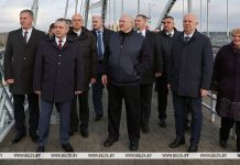 Лукашенко: дайте мне мосты, дороги, молоко и мясо. Рассказываем, в чем суть президентской просьбы Лукашенко: дайте мне мосты, дороги, молоко и мясо. Рассказываем, в чем суть президентской просьбы