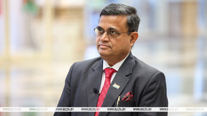 Мебель и древесина, молочка, БЕЛАЗы. Посол обозначил интерес Индии к белорусским товарам и продукции Мебель и древесина, молочка, БЕЛАЗы. Посол обозначил интерес Индии к белорусским товарам и продукции