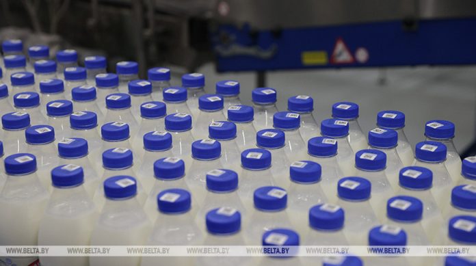 Минсельхозпрод: на одного белоруса в год производится почти тонна молока Минсельхозпрод: на одного белоруса в год производится почти тонна молока