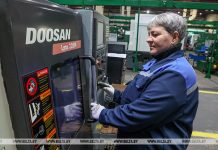 В экономике Беларуси в октябре возросло количество занятых людей В экономике Беларуси в октябре возросло количество занятых людей